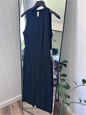 lululemon athletica Black Sleeveless Maxi Dress